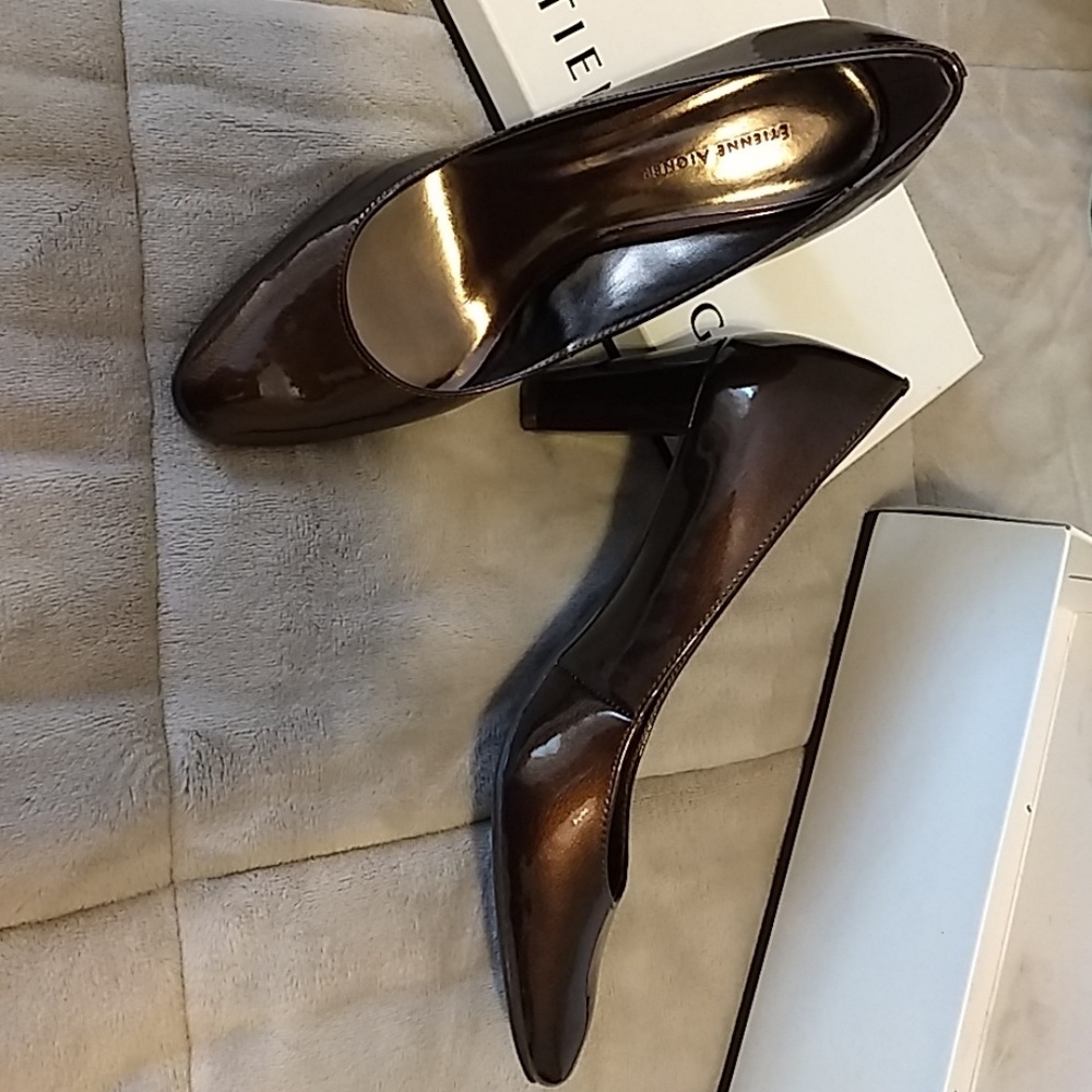 Heels brown patent leather